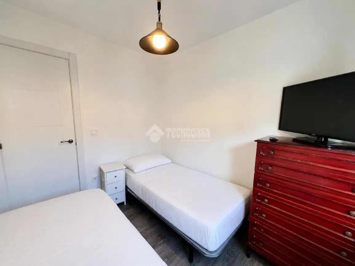 Bedroom of Flat for sale in Madrid  with Air Conditioner and Heating
