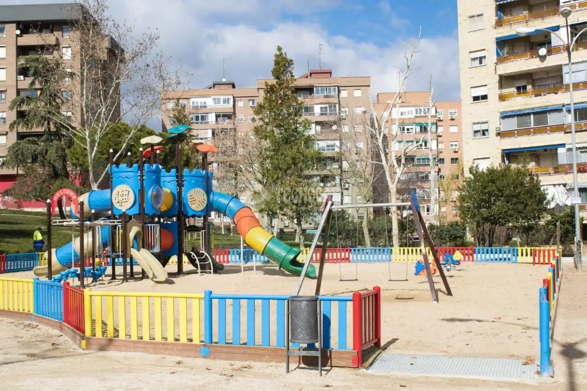 Vista exterior de Piso en venta en Fuenlabrada con Calefacción