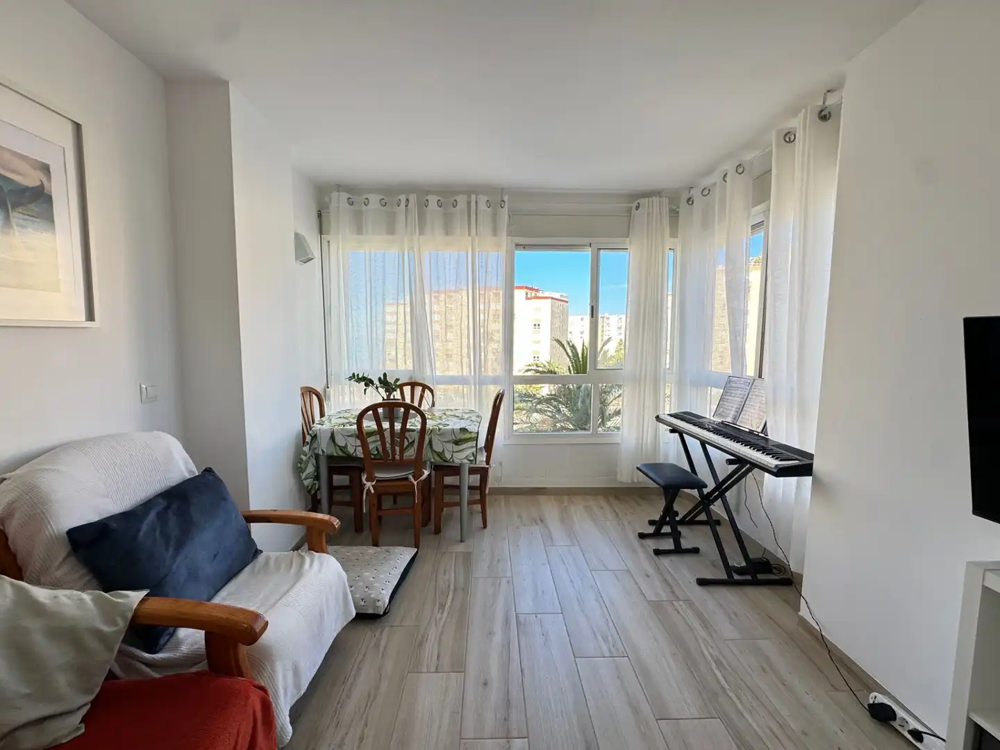 Wohnzimmer von Wohnung zum Verkauf in Torrox mit Klimaanlage, Terrasse und Möbliert