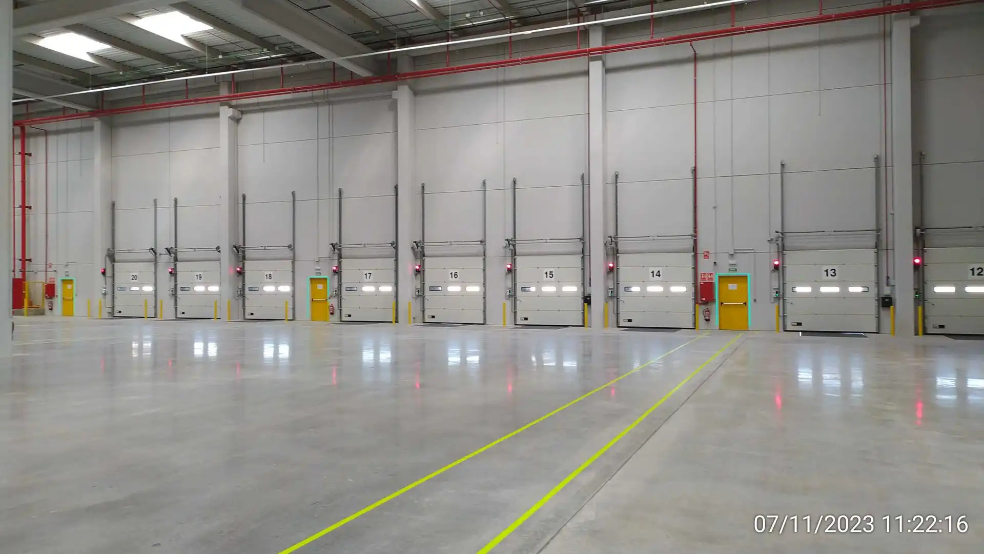 Nau industrial de lloguer en Sabadell amb Alarma