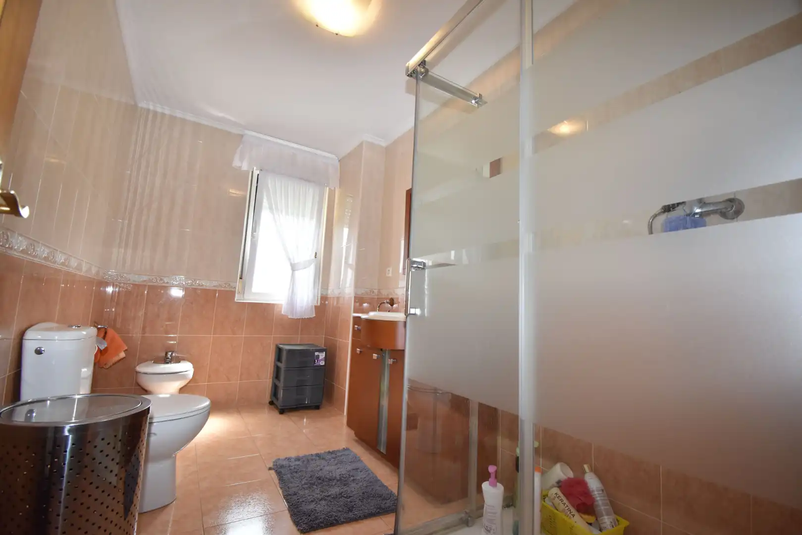 Baño de Casa o chalet en venta en Bárcena de Cicero con Calefacción, Jardín privado y Terraza