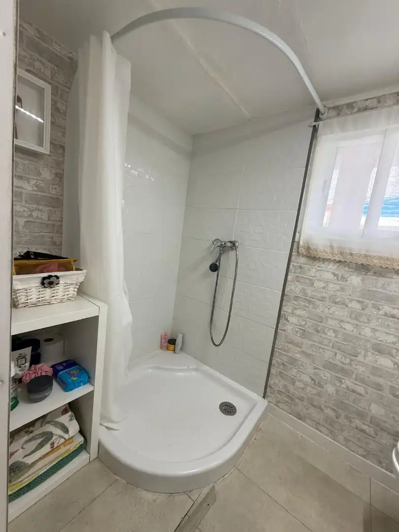 Bany de Casa o xalet en venda en Valdepiélago amb Terrassa, Traster i Moblat
