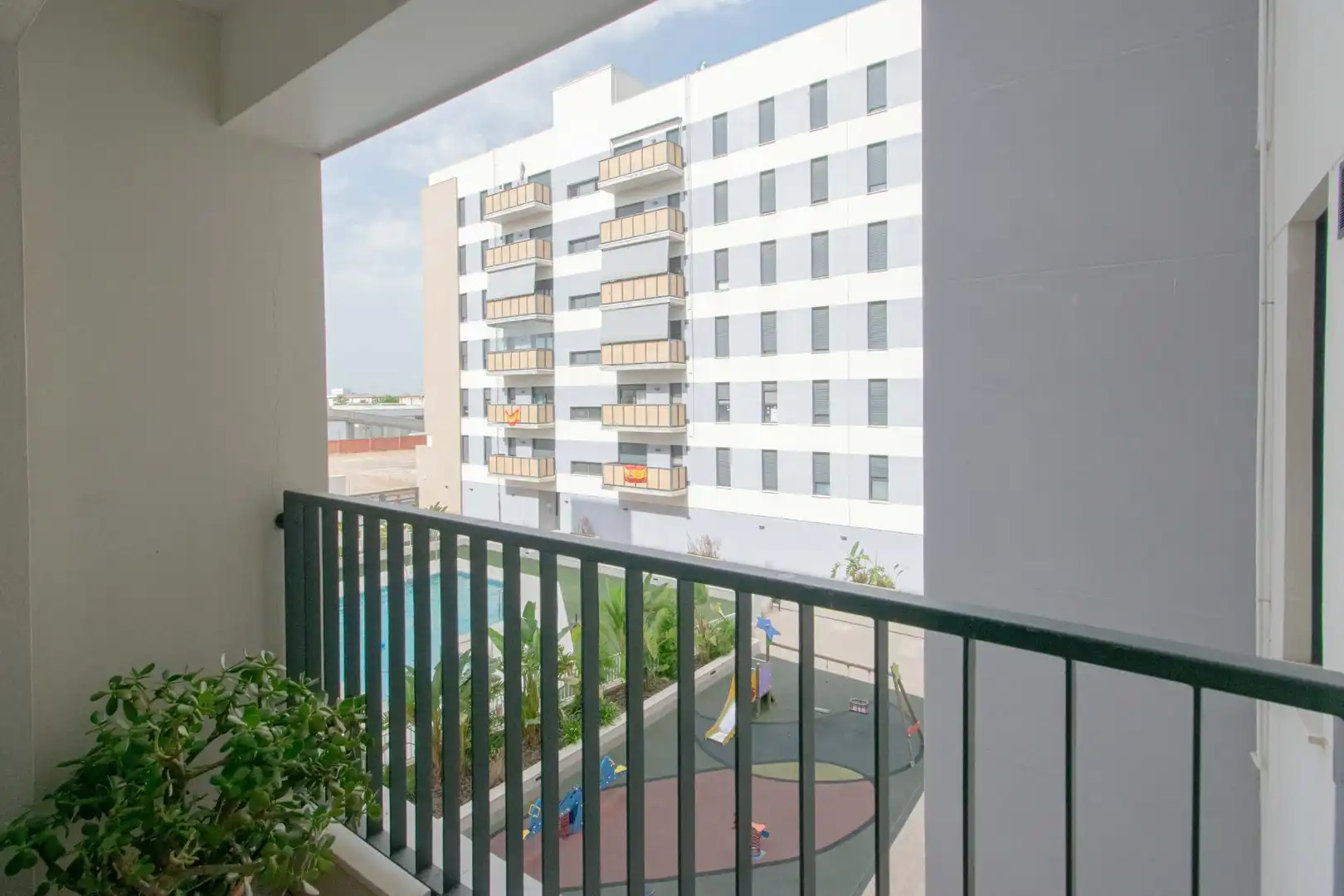 Balcony of Flat for sale in Sevilla  with Air Conditioner, Heating and Private garden