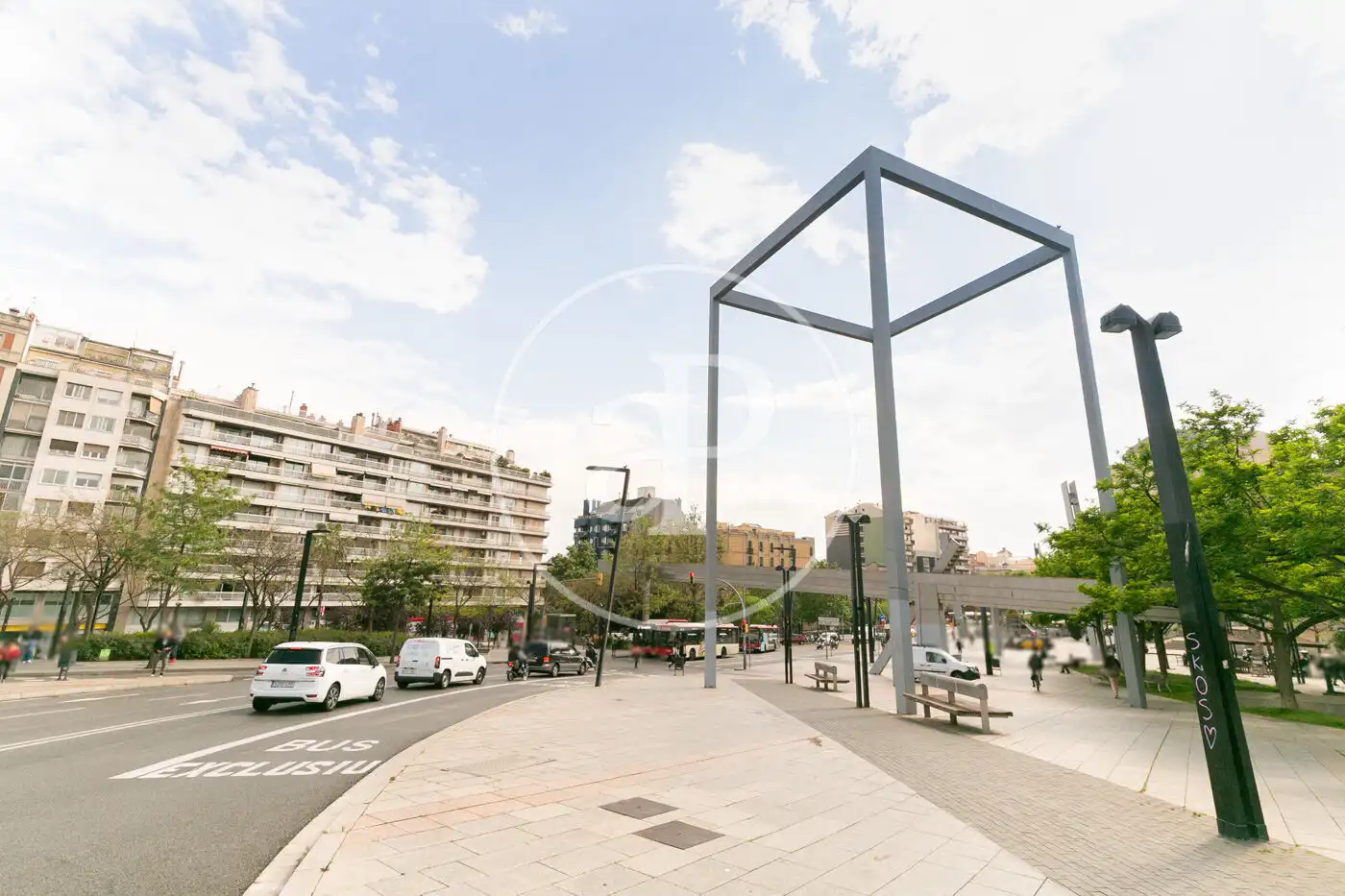Außenansicht von Wohnung zum Verkauf in Barcelona mit Klimaanlage, Heizung und Terrasse