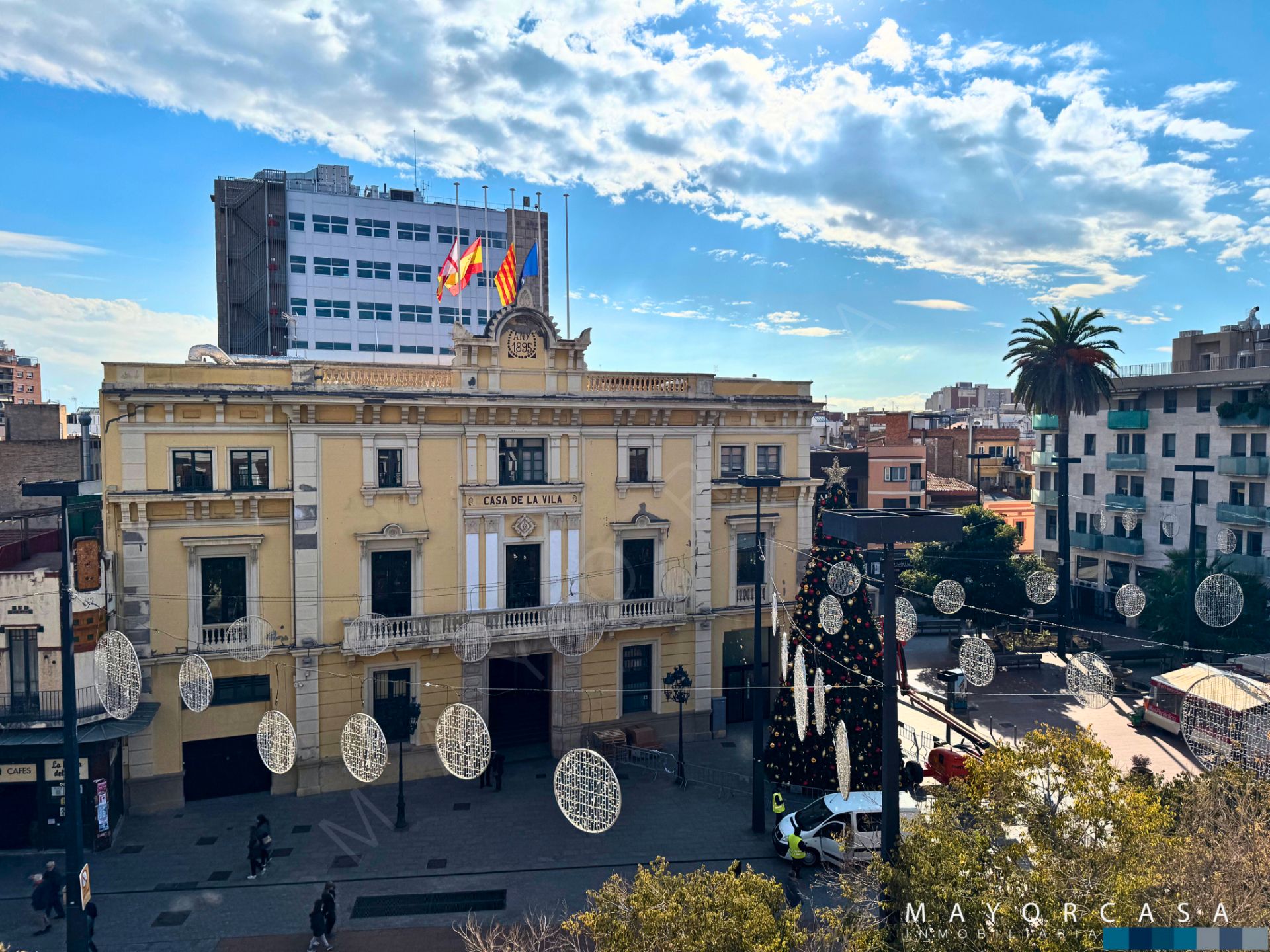 Exterior view of Flat for sale in L'Hospitalet de Llobregat  with Furnished