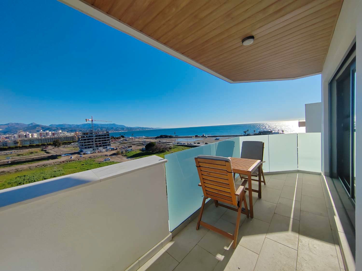 Habitación de Ático de alquiler en Vélez-Málaga con Aire acondicionado, Terraza y Piscina