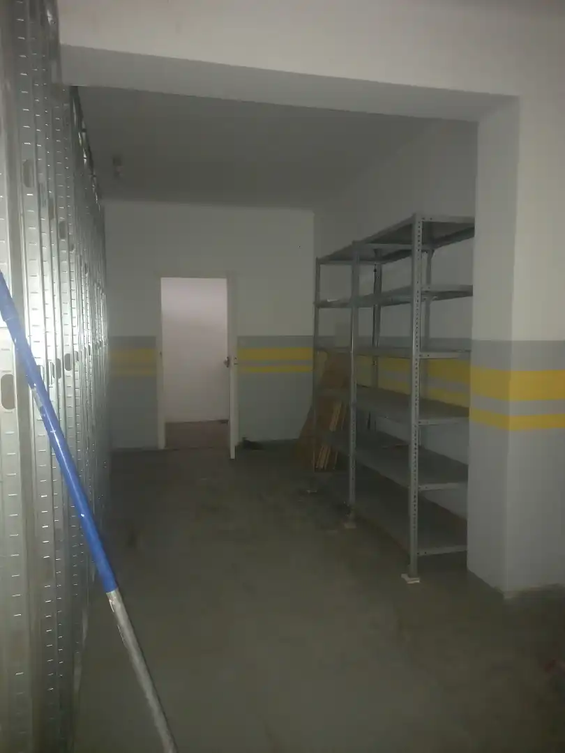 Local en venda en Esplugues de Llobregat amb Alarma