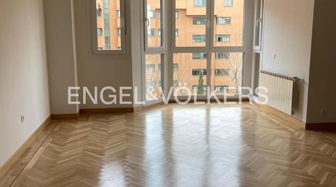 Foto 2 de Piso de alquiler en Tintín y Milú, Alameda de Osuna,  Madrid Capital