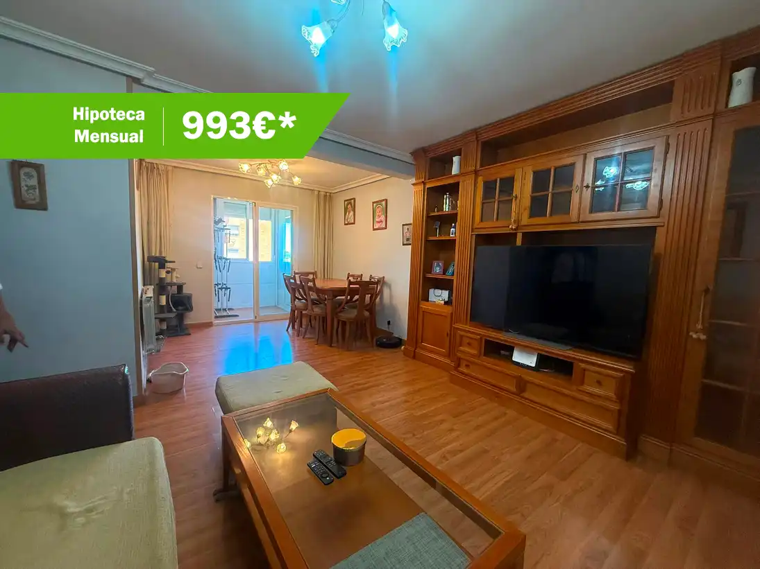 Sala de estar de Piso en venta en Madrid con Calefacción, Terraza y Amueblado
