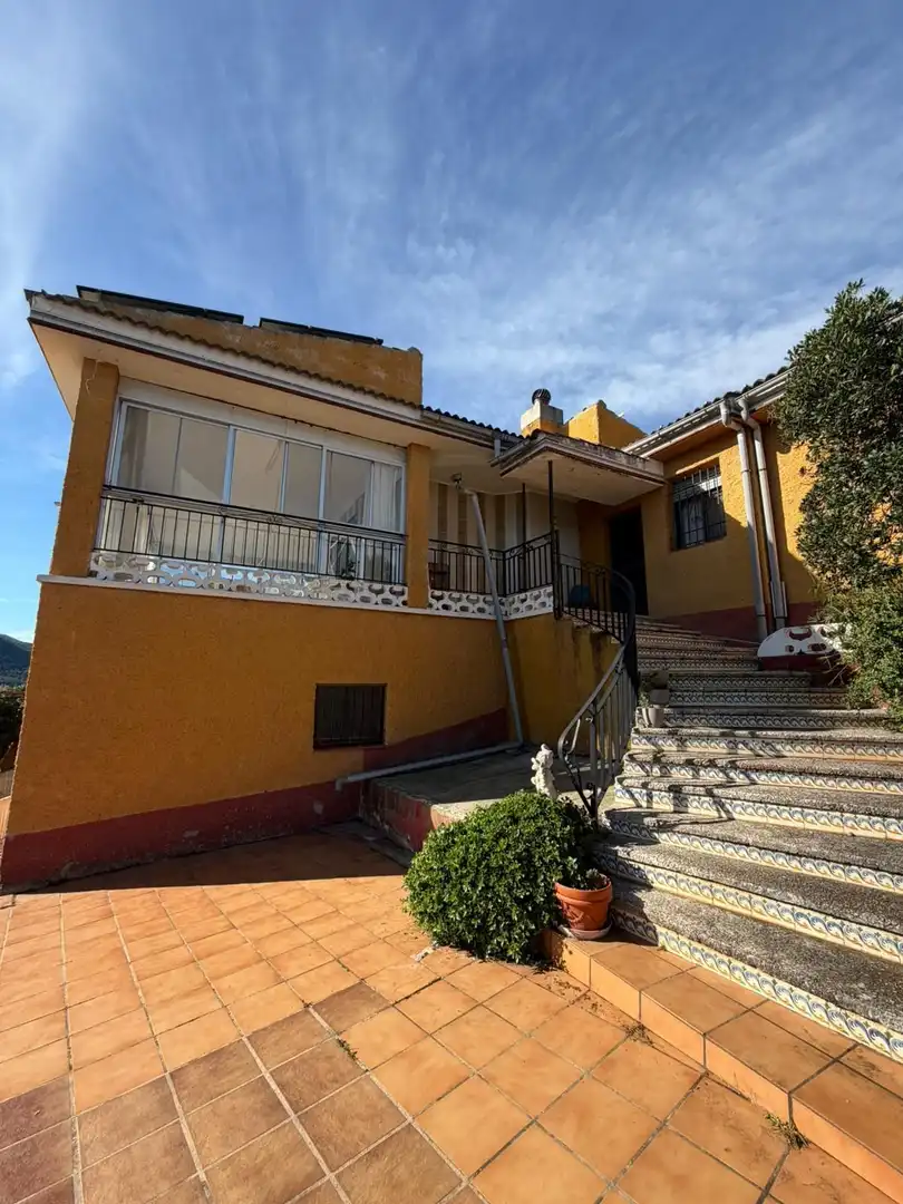 Außenansicht von Country house zum Verkauf in Onda mit Privatgarten, Abstellraum und Schwimmbad