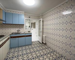 Cuina de Pis en venda en Figueres amb Terrassa i Balcó