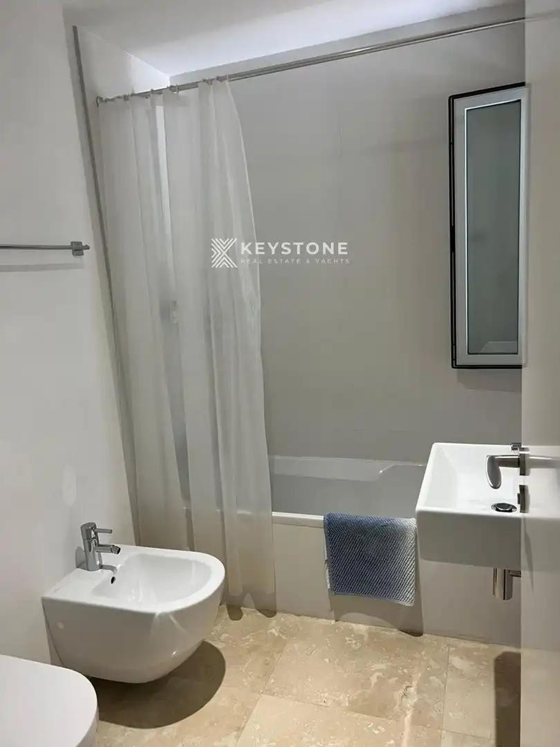 Badezimmer von Wohnung zur Miete in Calvià mit Klimaanlage, Heizung und Terrasse