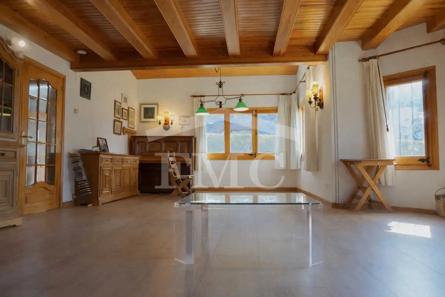 Sala d'estar de Casa o xalet en venda en Llívia amb Calefacció, Jardí privat i Parquet