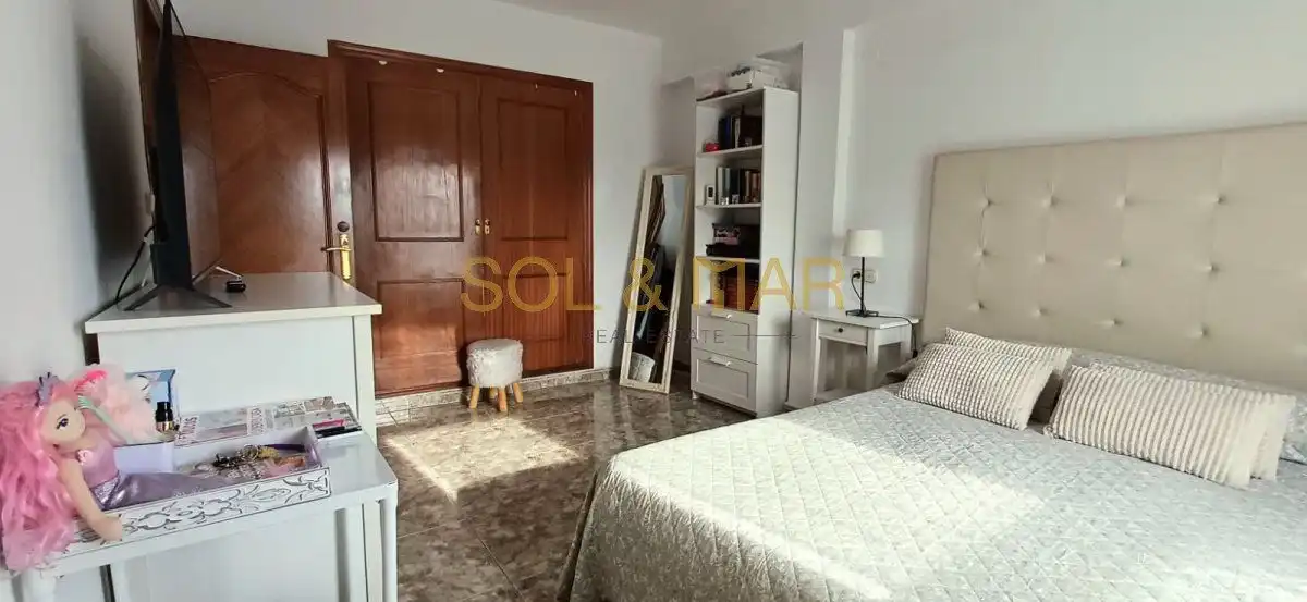 Habitación de Piso en venta en Torremolinos con Aire acondicionado, Calefacción y Terraza