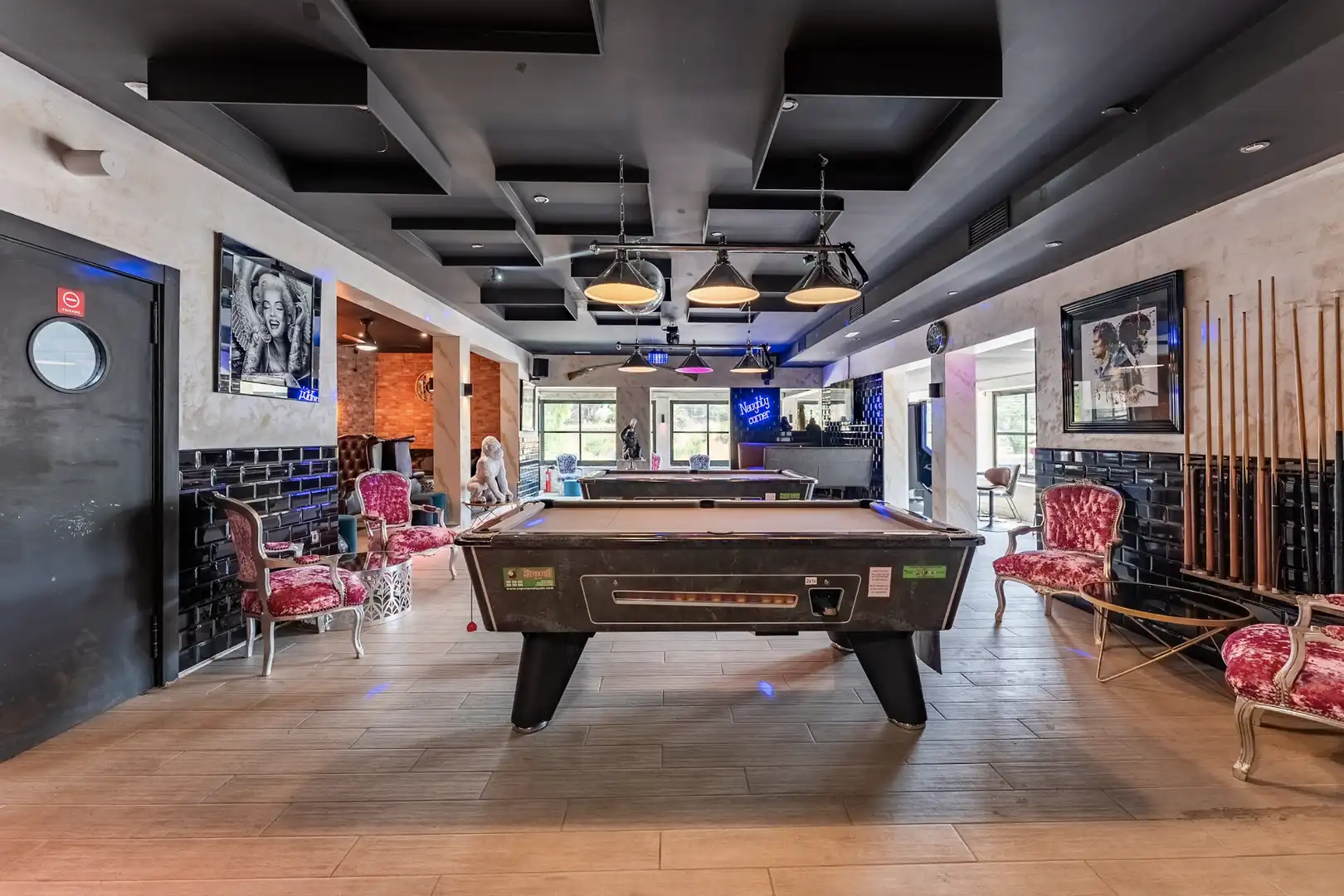 Commercial properties for sale in Marbella  with Air Conditioner