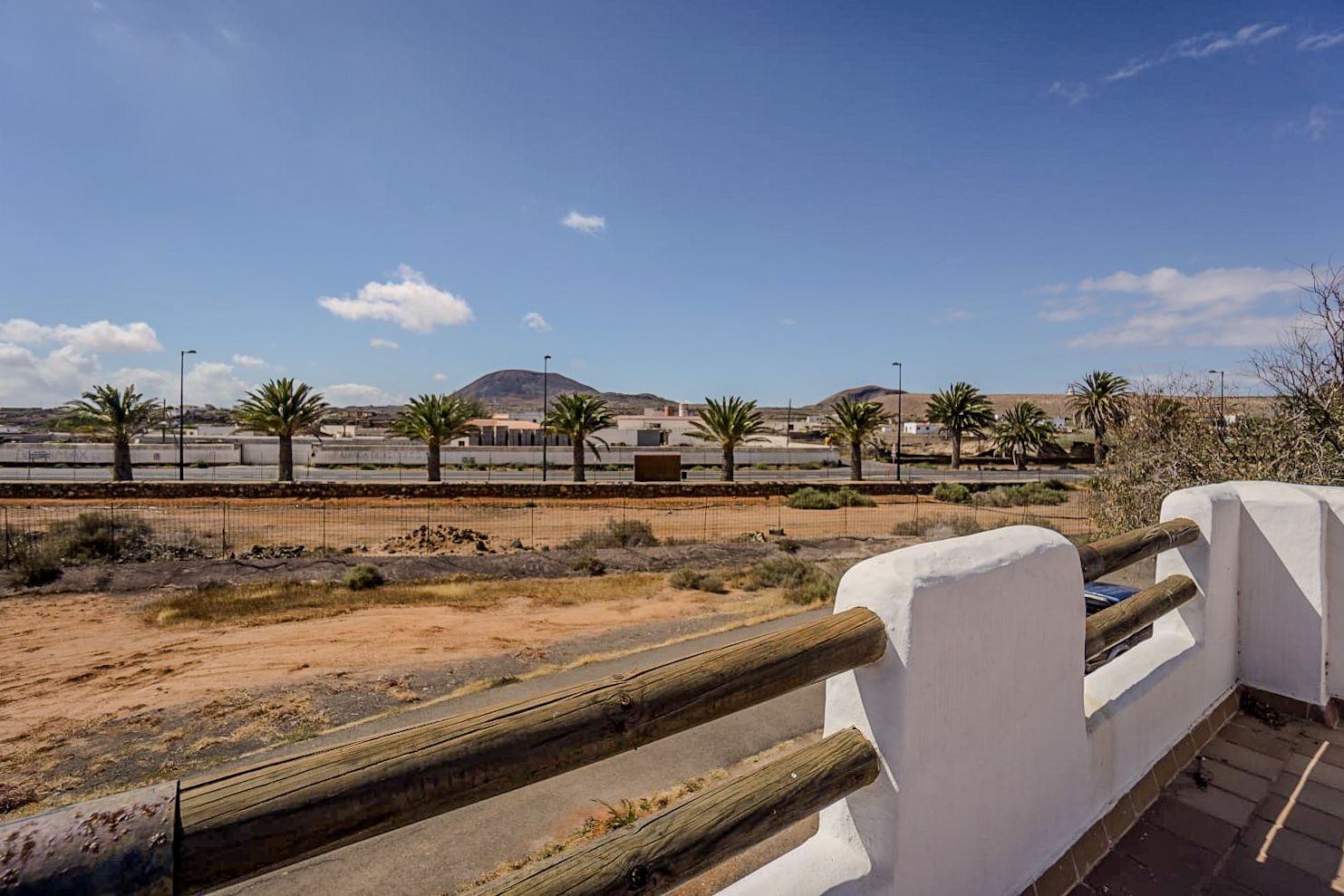 Außenansicht von Country house zum verkauf in La Oliva mit Privatgarten, Terrasse und Möbliert