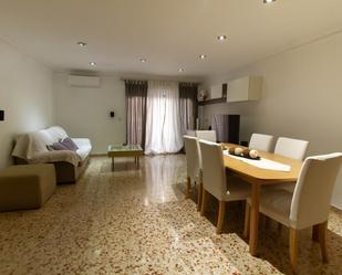 Living room of Flat for sale in Alaquàs  with Air Conditioner and Balcony