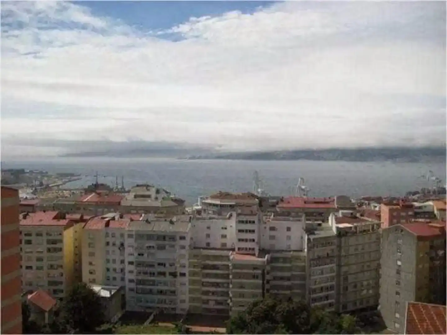 Exterior view of Flat for rent in Vigo   with Parquet flooring, Storage room and Furnished