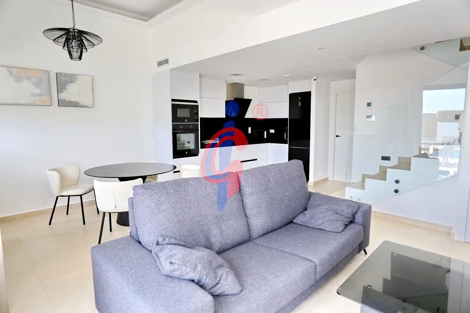 Sala d'estar de Casa adosada en venda en Guardamar del Segura amb Aire condicionat, Jardí privat i Terrassa
