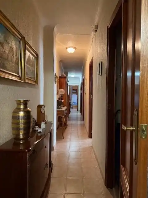 Wohnung zum Verkauf in Murcia mit Klimaanlage, Terrasse und Abstellraum
