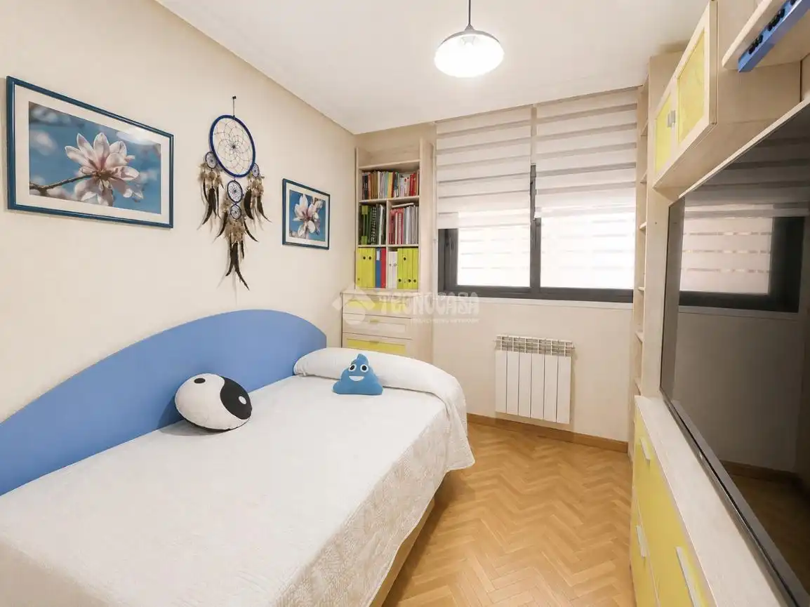 Habitación de Piso en venta en San Fernando de Henares con Aire acondicionado, Calefacción y Parquet