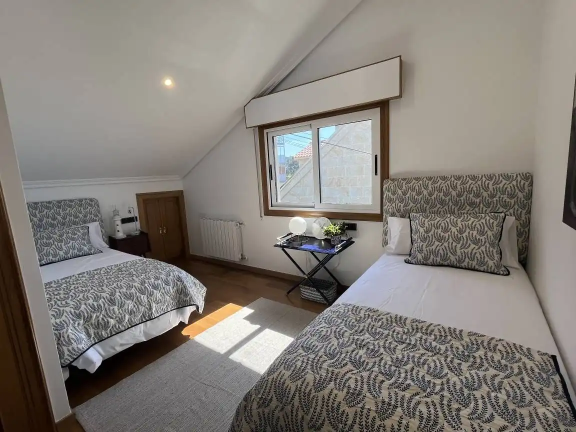 Habitación de Finca rústica de alquiler en Baiona con Jardín privado, Terraza y Piscina