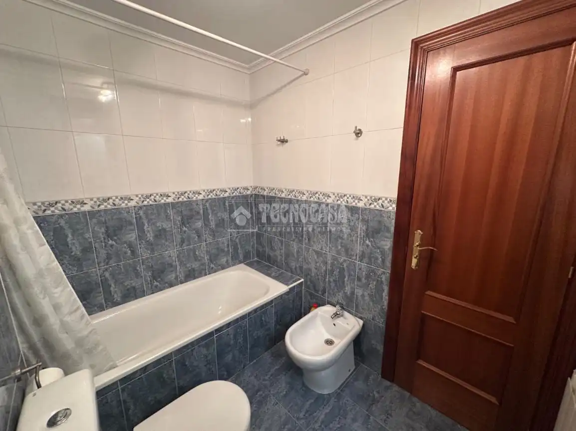 Bathroom of Flat for sale in Santa María de Cayón  with Heating, Parquet flooring and Terrace
