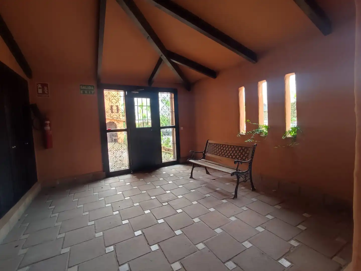 Dachboden zum Verkauf in Estepona mit Terrasse und Schwimmbad