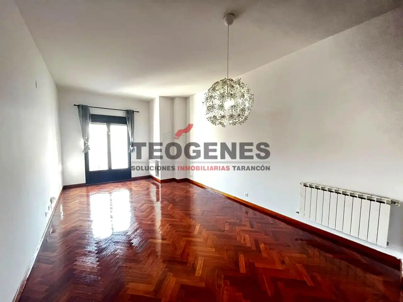 Sala d'estar de Pis en venda en Tarancón amb Calefacció, Parquet i Traster