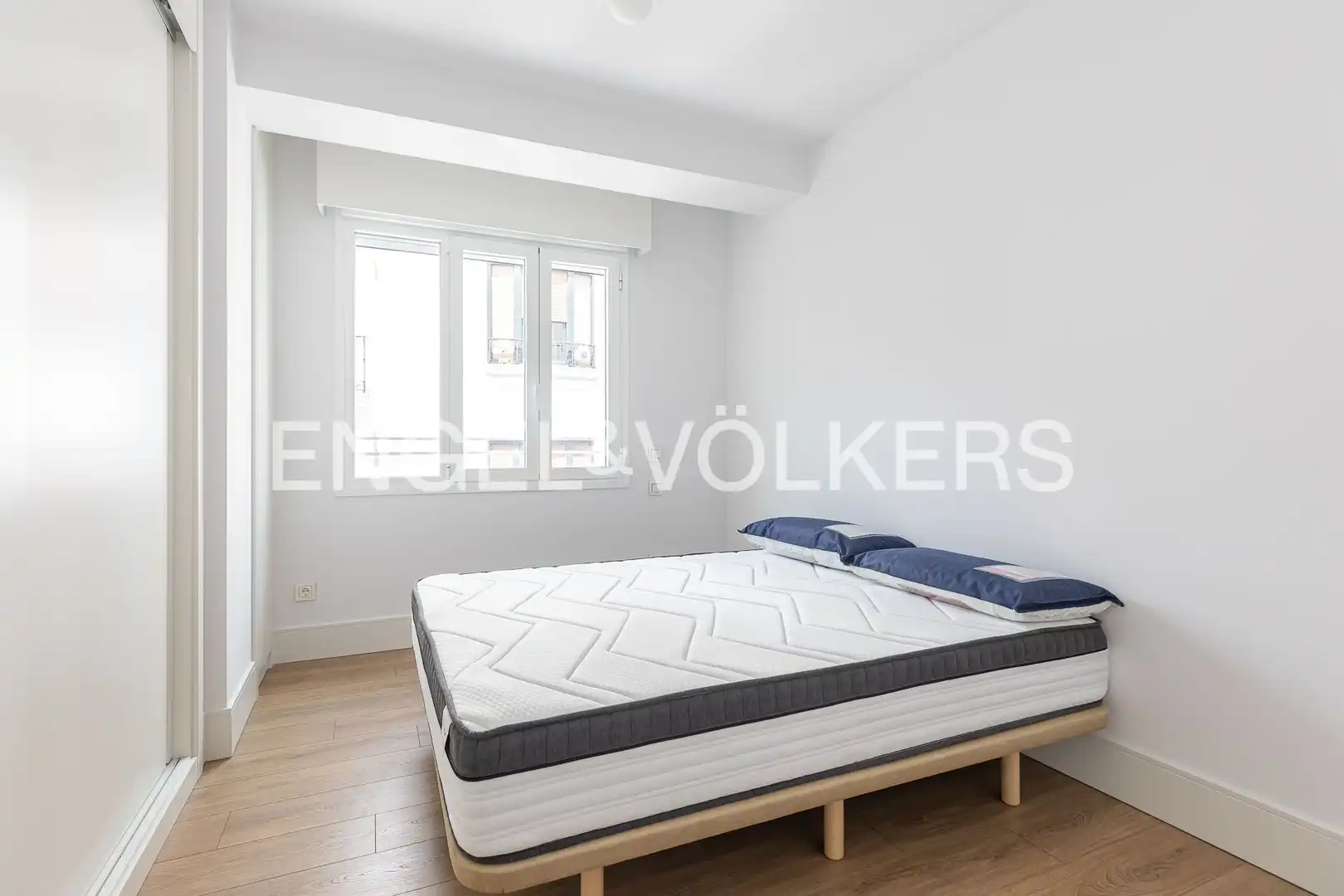Schlafzimmer von Wohnung zur Miete in Madrid mit Klimaanlage, Heizung und Abstellraum
