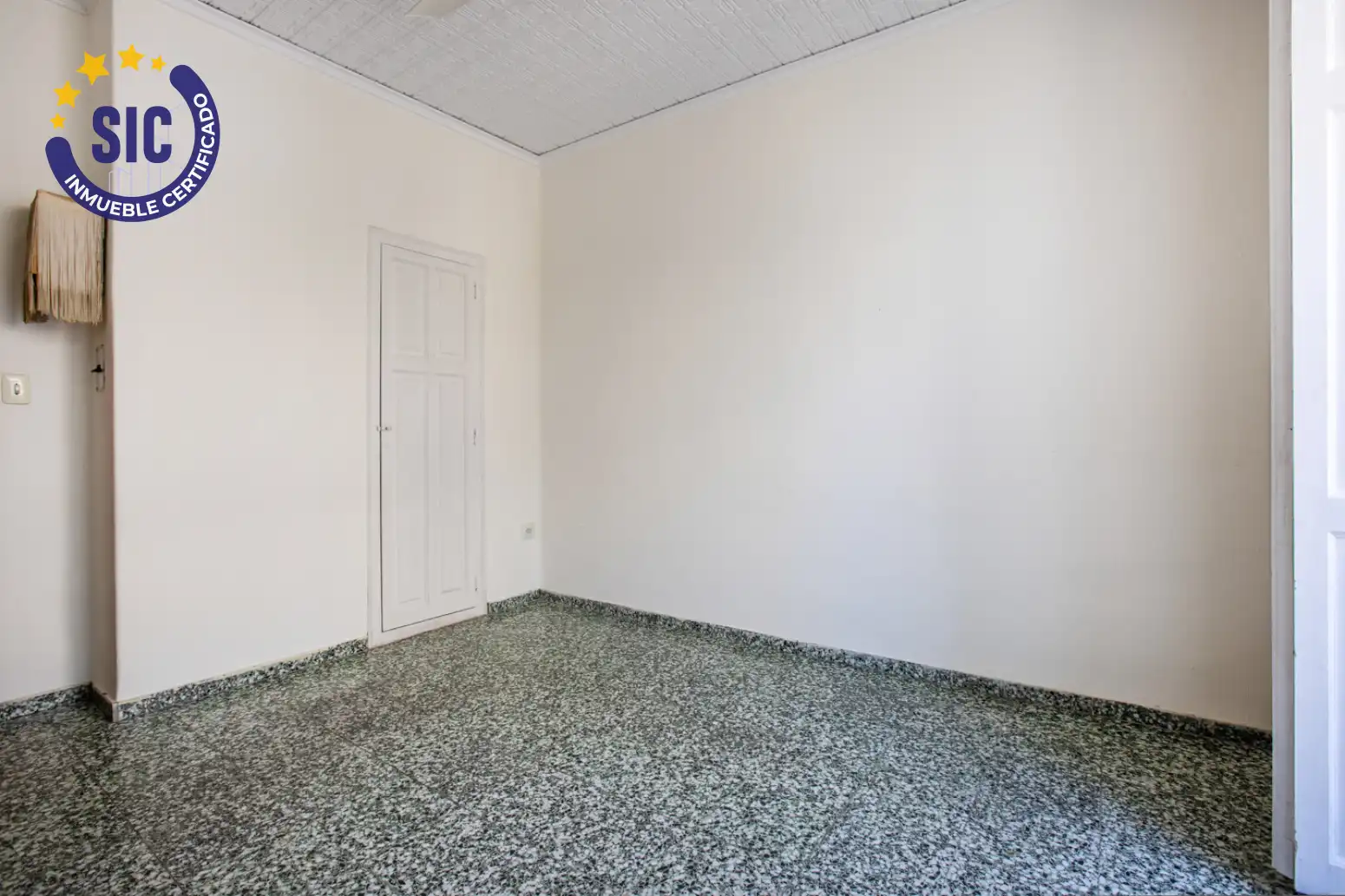 Piso en venta en Valencia con Calefacción, Trastero y Balcón