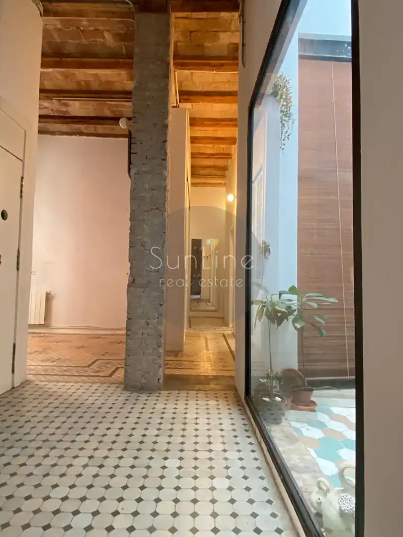 Wohnung zur Miete in Valencia mit Klimaanlage, Privatgarten und Terrasse