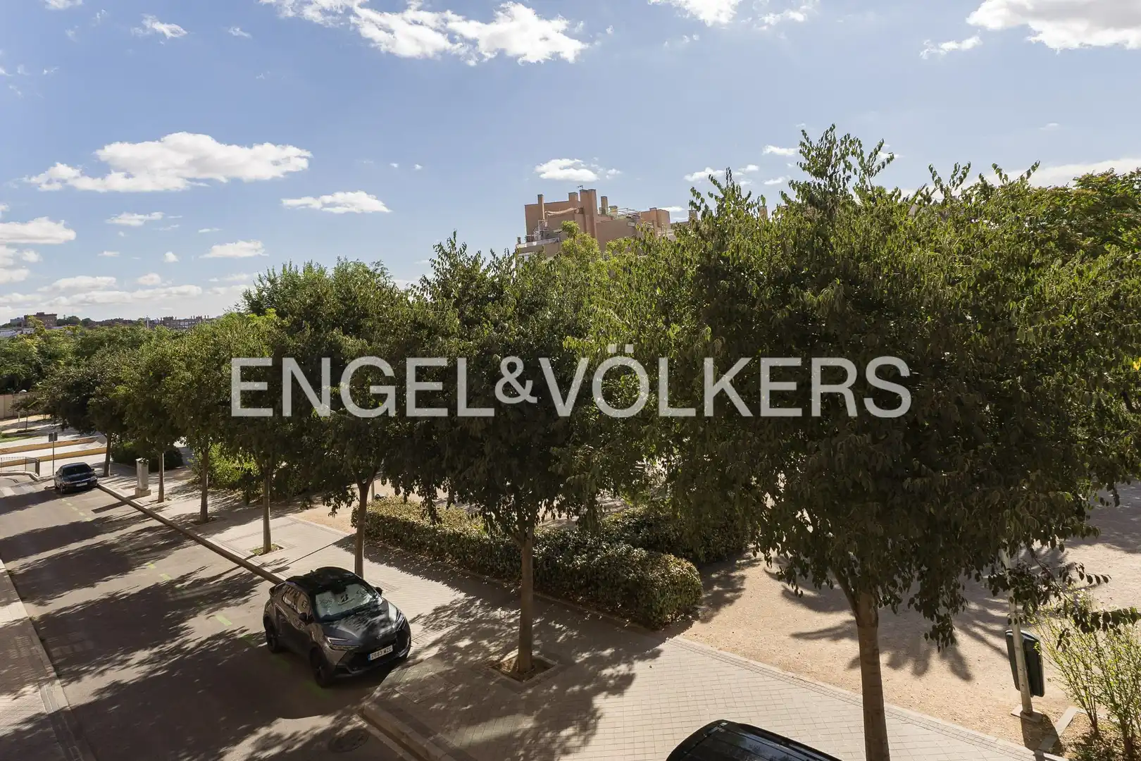 Vista exterior de Pis de lloguer en Madrid amb Aire condicionat, Calefacció i Piscina