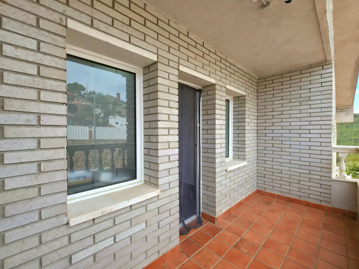 Terrassa de Casa o xalet en venda en Sant Andreu de la Barca amb Aire condicionat, Calefacció i Jardí privat