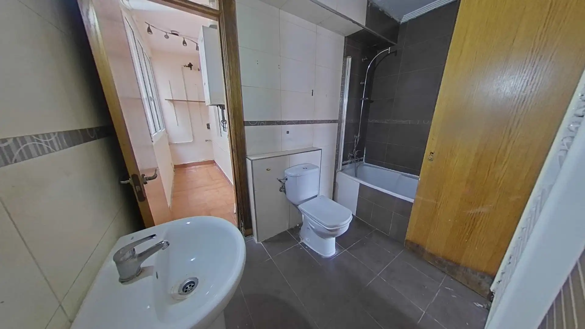 Baño de Piso en venta en Marcilla con Terraza