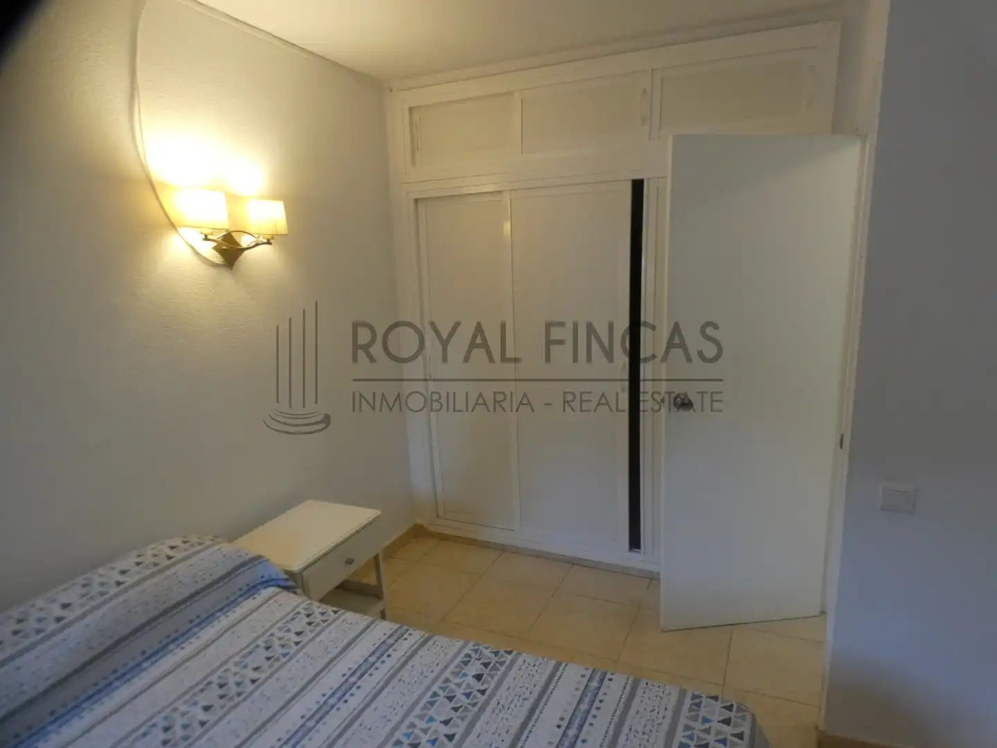 Dormitori de Pis en venda en Benalmádena amb Aire condicionat, Terrassa i Moblat