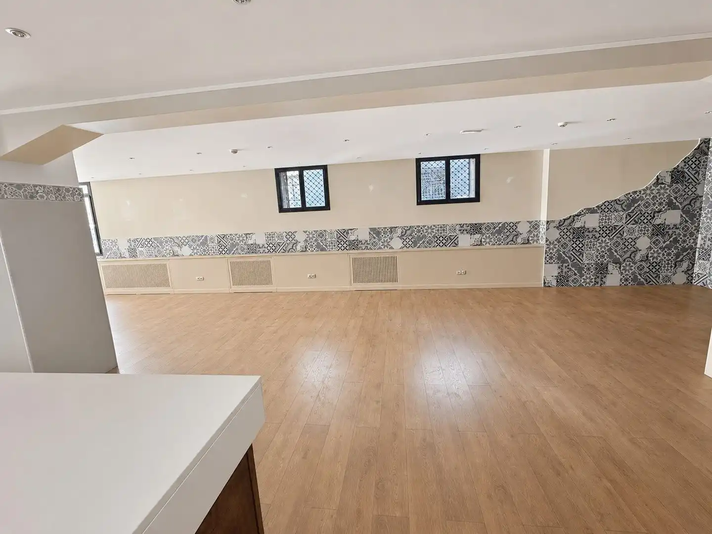 Locale commerciale in affitto a Les Escaldes, imagen 5