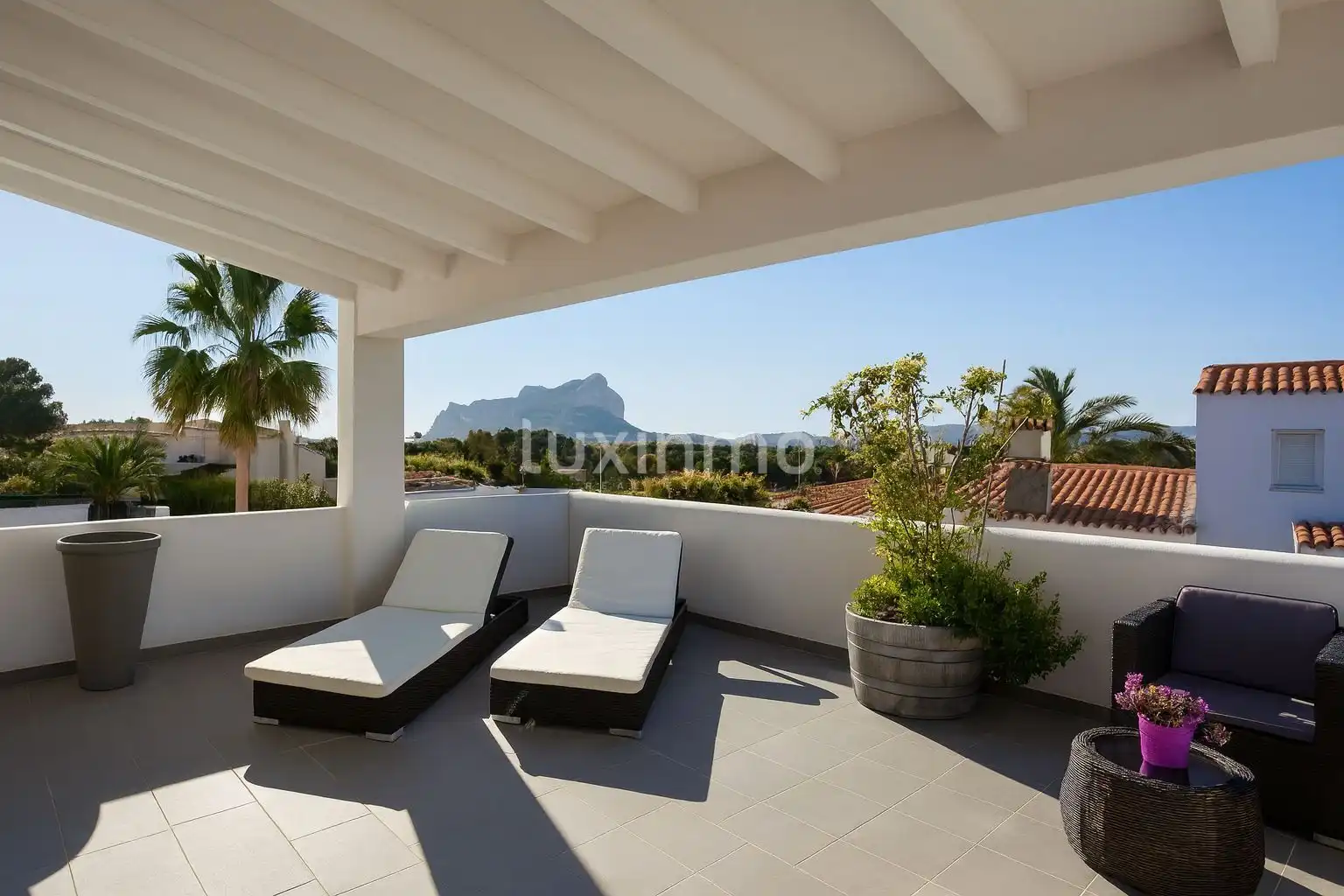 Detached house with pool for sale in Carrió - La Merced - Los Pinos