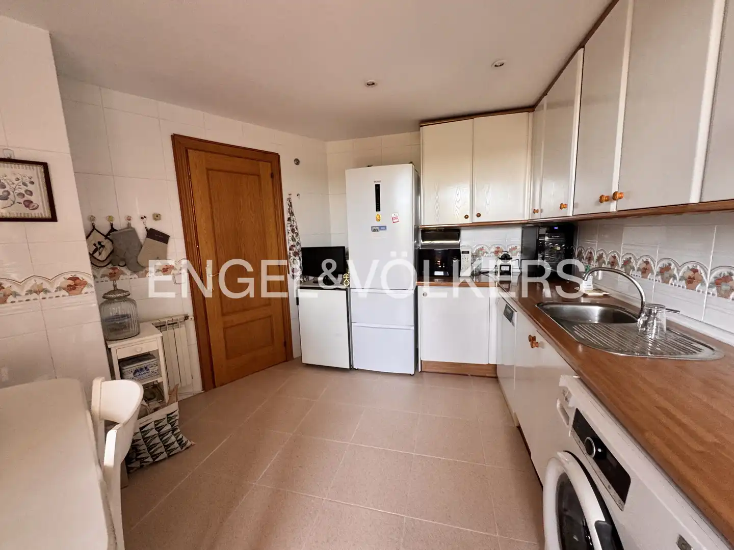 Cocina de Ático de alquiler en Majadahonda con Aire acondicionado, Calefacción y Jardín privado