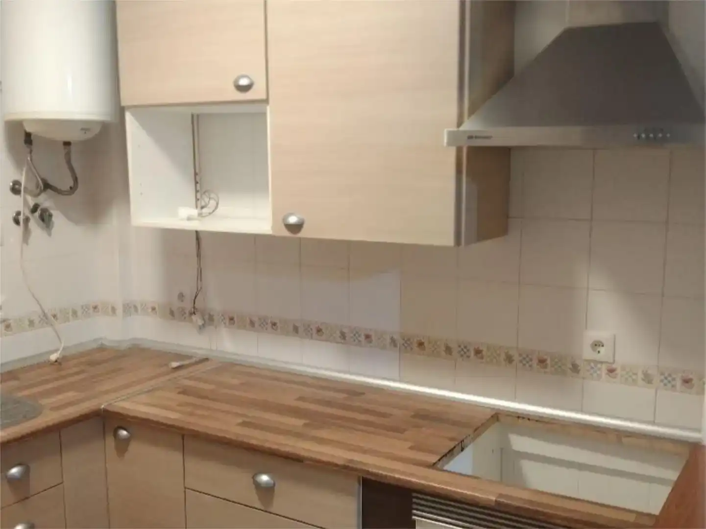 Cuina de Dúplex en venda en Enix amb Aire condicionat, Jardí privat i Moblat
