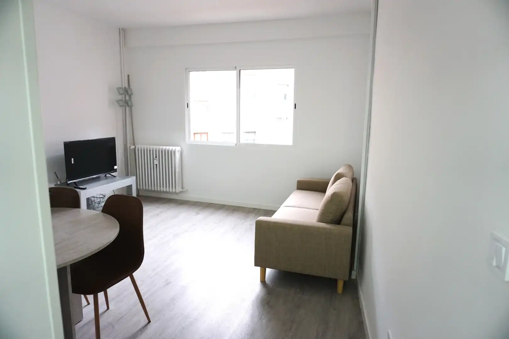 Sala d'estar de Pis per a compartir en Ávila amb Calefacció, Terrassa i Moblat