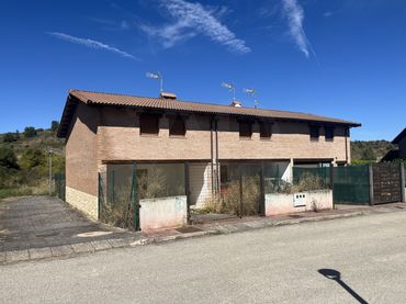 Casa aparellada en venda a Merindad de Río Ubierna