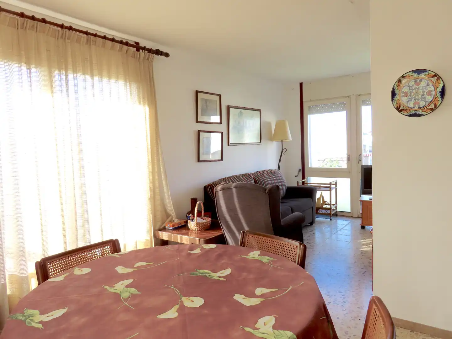 Sala de estar de Piso en venta en Empuriabrava con Jardín privado, Terraza y Amueblado