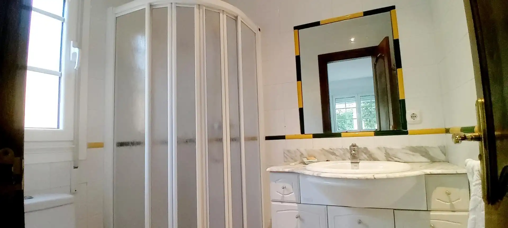 Baño de Casa o chalet en venta en El Franco  con Calefacción, Jardín privado y Terraza