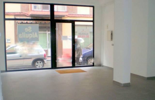 Local comercial en Alquiler en  Mariano José de Larra, 3 en Delicias