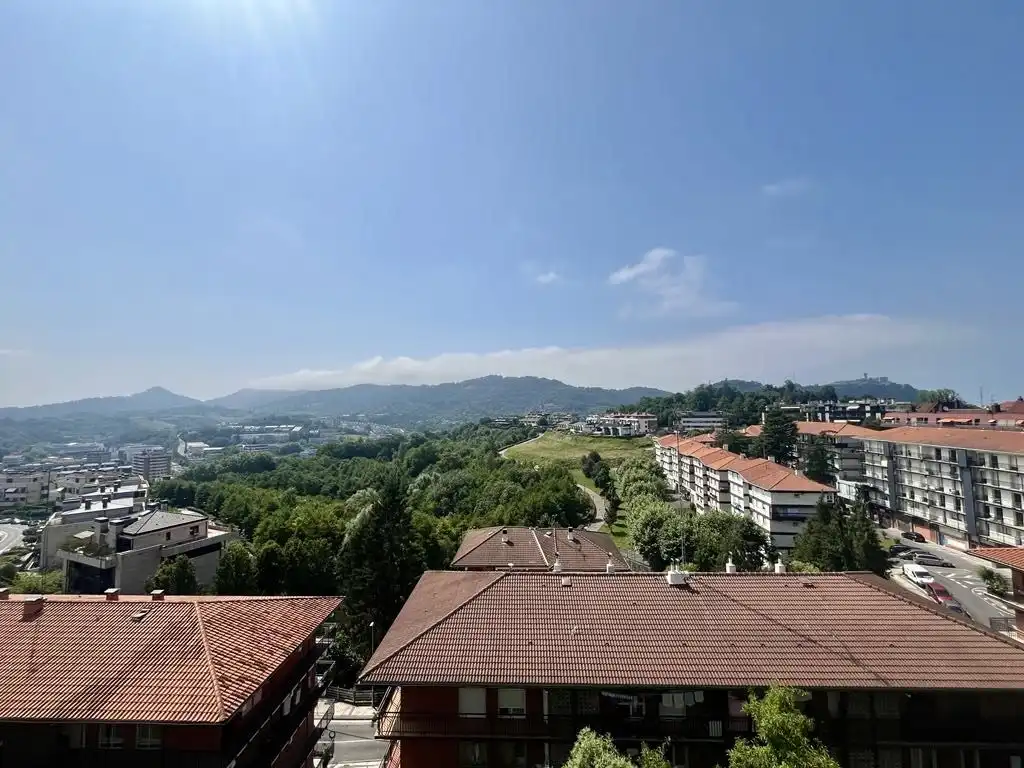 Wohnung zur Miete in Pinu Bidea, Aiete
