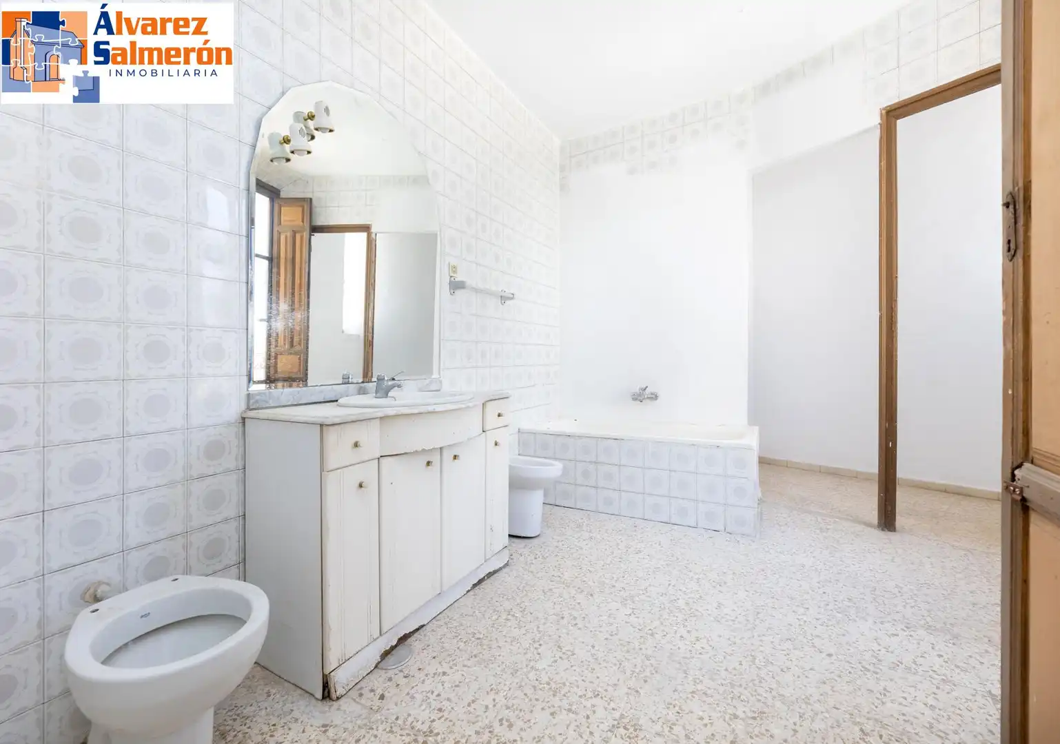 Apartament amb ascensor en venda a Calle  Gran Vía de Colón, imagen 27