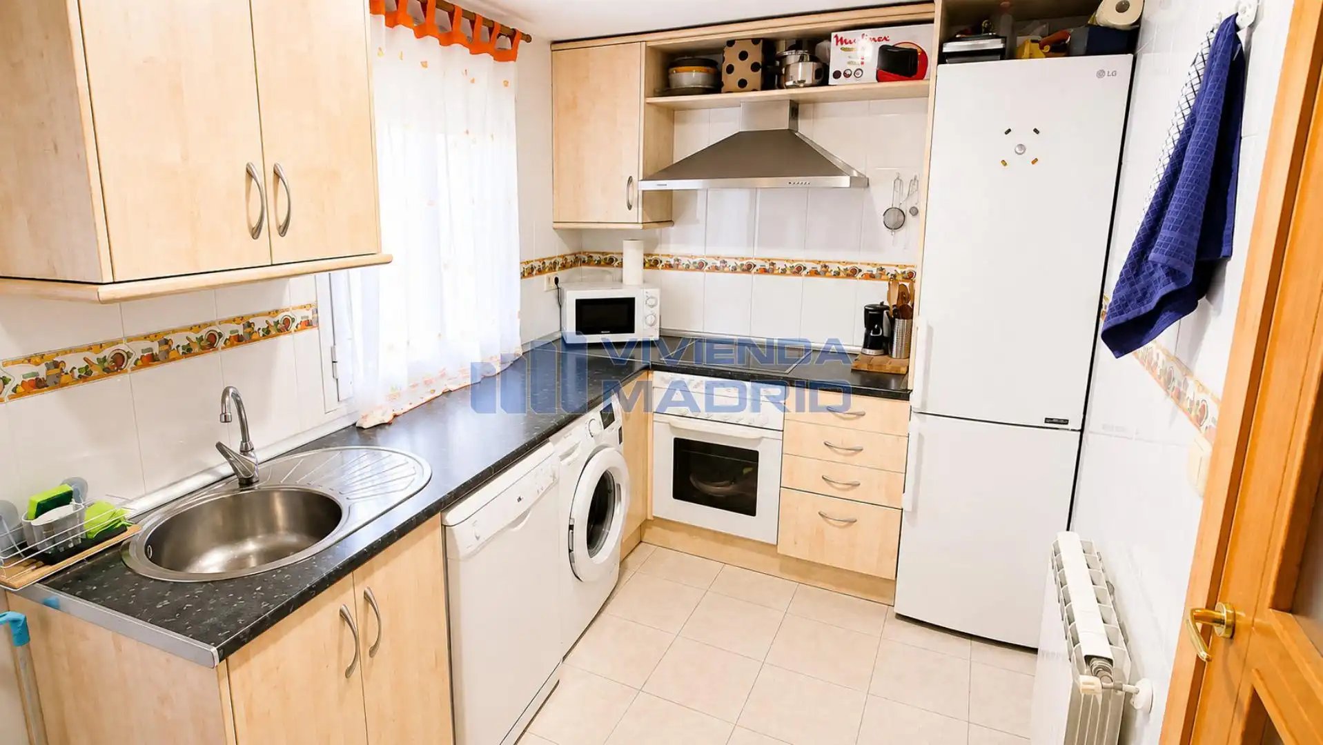 Kitchen of Flat for sale in Algete  with Heating and Furnished