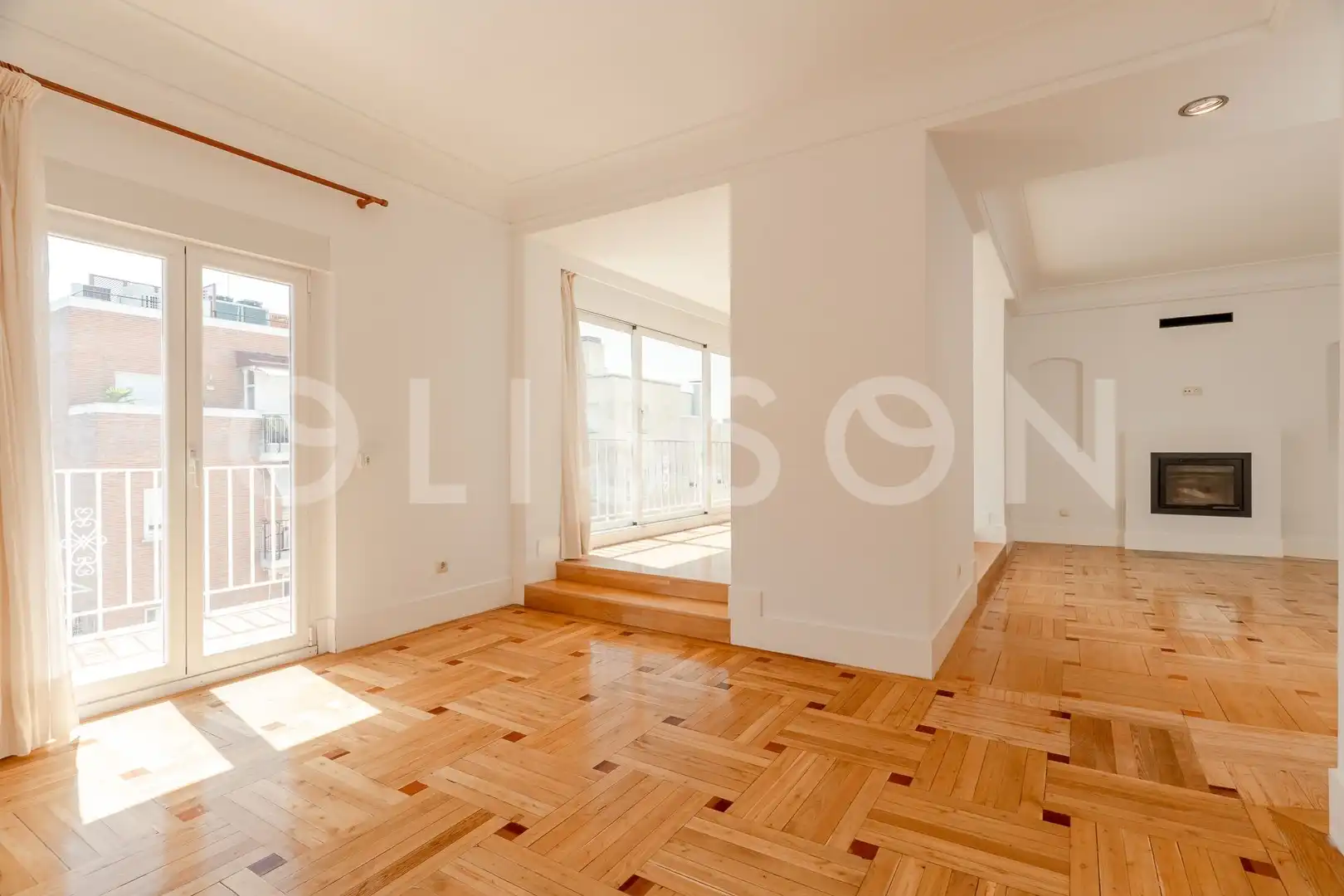 Living room of Attic for rent in Madrid  with Air Conditioner, Terrace and Storage room