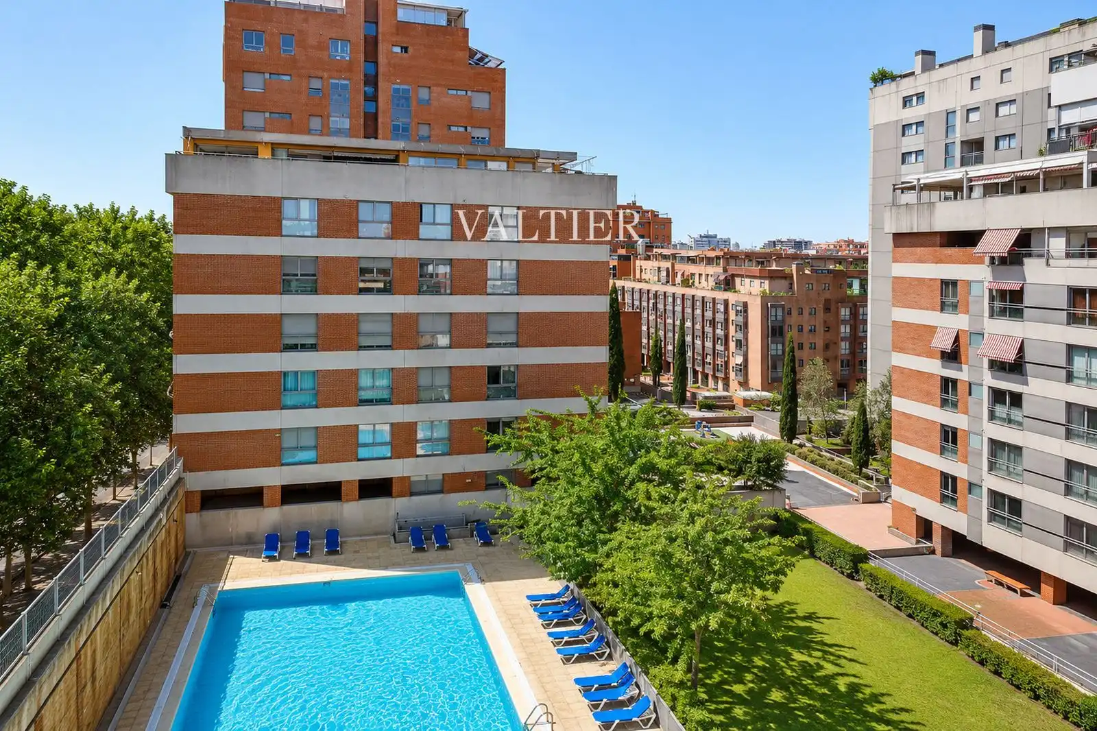 Bedroom of Flat for rent in Madrid  with Air Conditioner, Terrace and Storage room